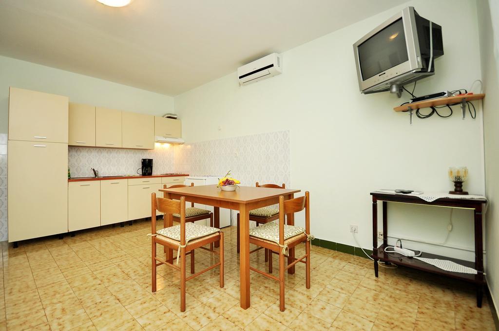 Apartments Ivan Duće Habitación foto